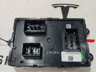 блок предохранителей Rivian R1T 1 поколение 2022, PT00031575, C100031577