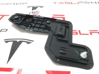 крепление проводки Rivian R1T 1 поколение 2022, PT00055491-B.1