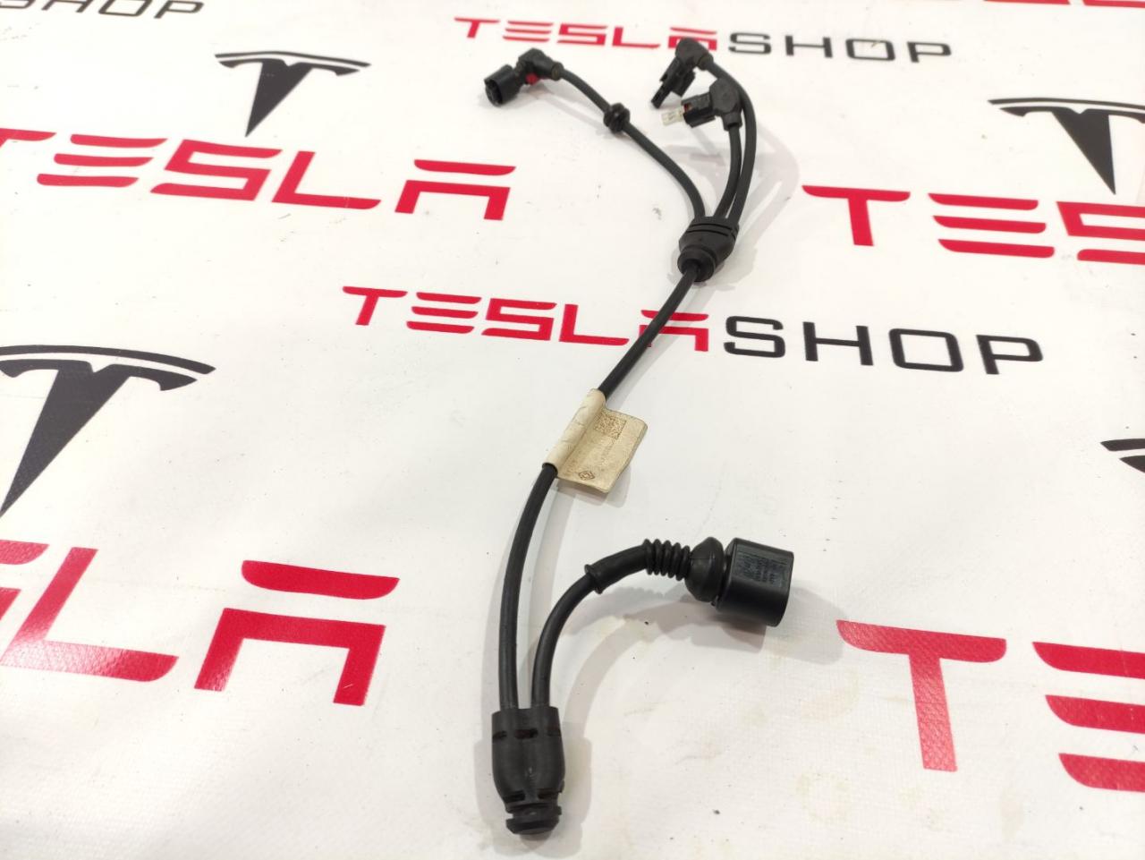 проводка пневмостойки Rivian R1T 1 поколение 2022, PT00030470-E - фото №1