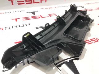 дефлектор обдува салона Rivian R1T 1 поколение 2022, PT00012528-H