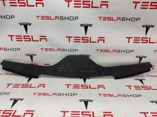 Панель крепления дефлекторов обдува лобового стекла (сетка) Rivian R1T 1 поколение 2022, PT00040387, PT00000746