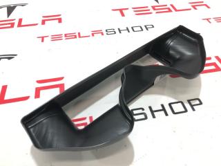 воздуховод Rivian R1T 1 поколение 2022, PT00016056-F