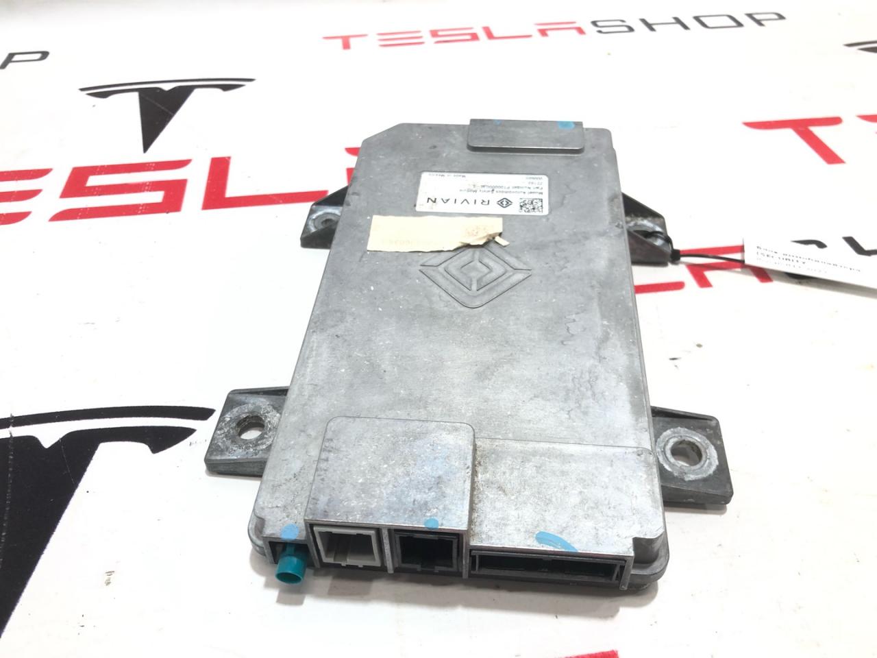 Блок иммобилайзера (SECURITY CONTROLLER) Rivian R1T 1 поколение 2022, PT00000036-L - фото №1