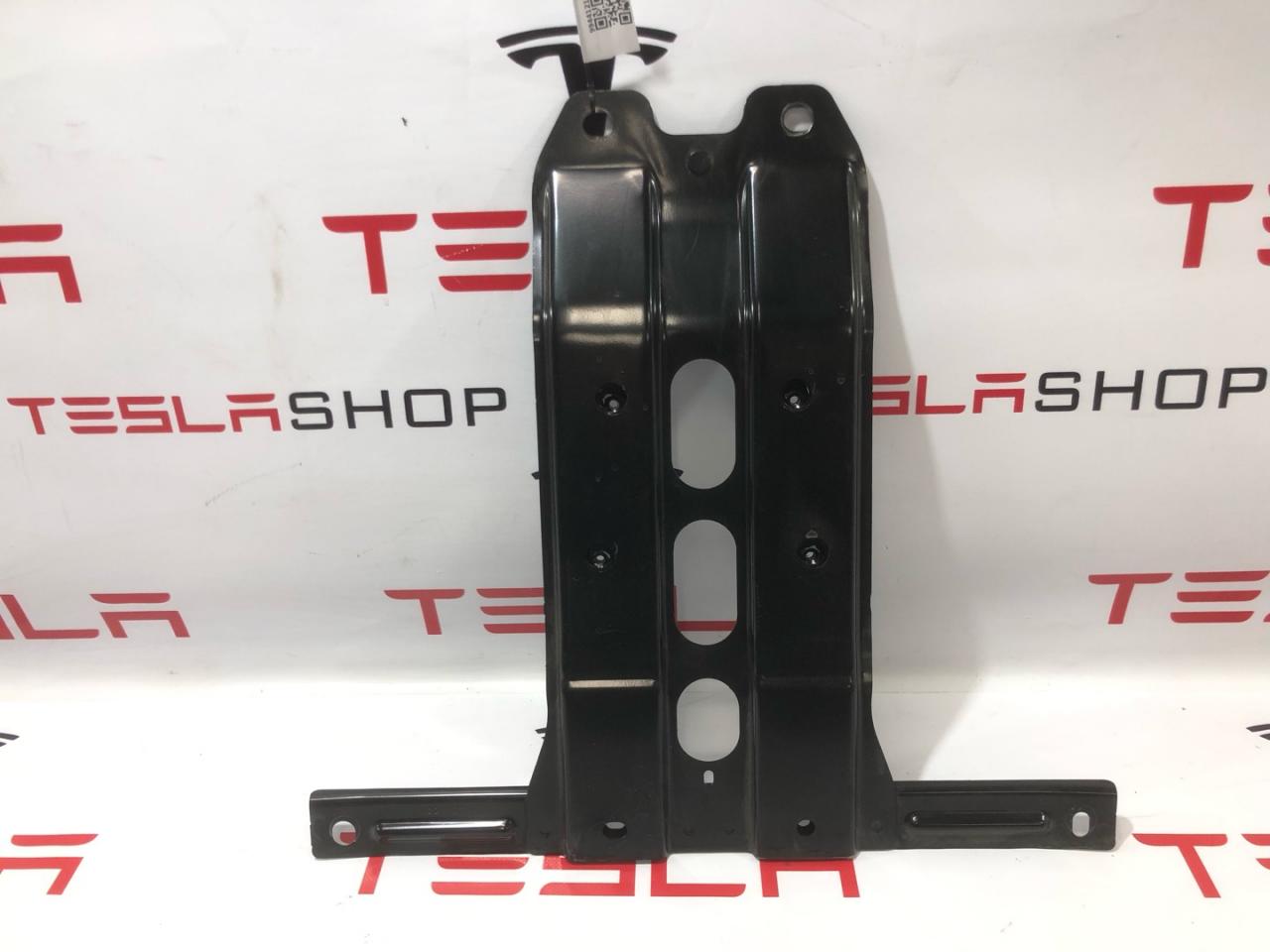 Крепление багажника Rivian R1T 1 поколение 2022, 0062253, 0062252 - фото №1