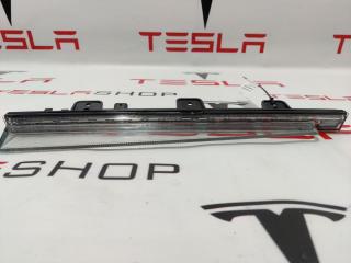 Стоп сигнал крышки багажника верхний Rivian R1T 1 поколение 2022, PT00002142