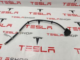 патрубок (трубопровод, шланг) Rivian R1T 1 поколение 2022, PT00055597B