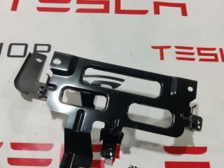 кронштейн (крепление) Rivian R1T 1 поколение 2022, PT00000468, 3500A026