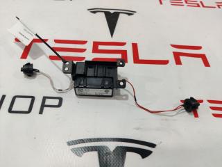 прочая запчасть Rivian R1T 1 поколение 2022, PT00040234D