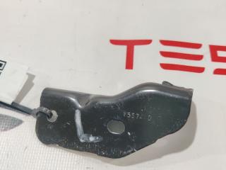 Кронштейн амортизатора капота (шаровый) Rivian R1T 1 поколение 2022, PT00002386-F