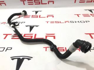 Патрубок системы охлаждения (RIVIAN R1T) Rivian R1T 1 поколение 2022, PT00061733-E