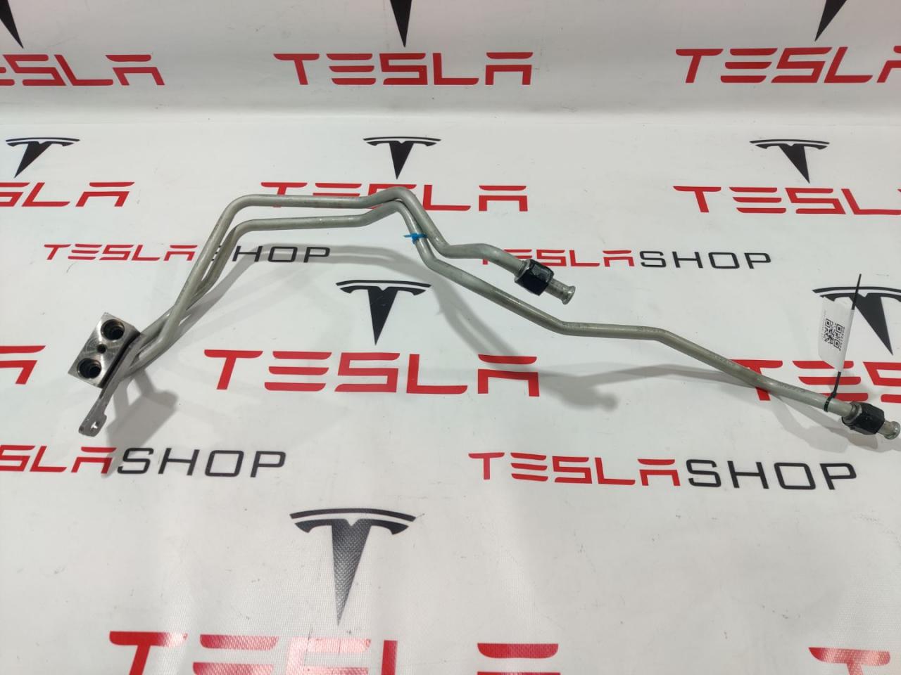 патрубок (трубопровод, шланг) Rivian R1T 1 поколение 2022, C500002782F - фото №1