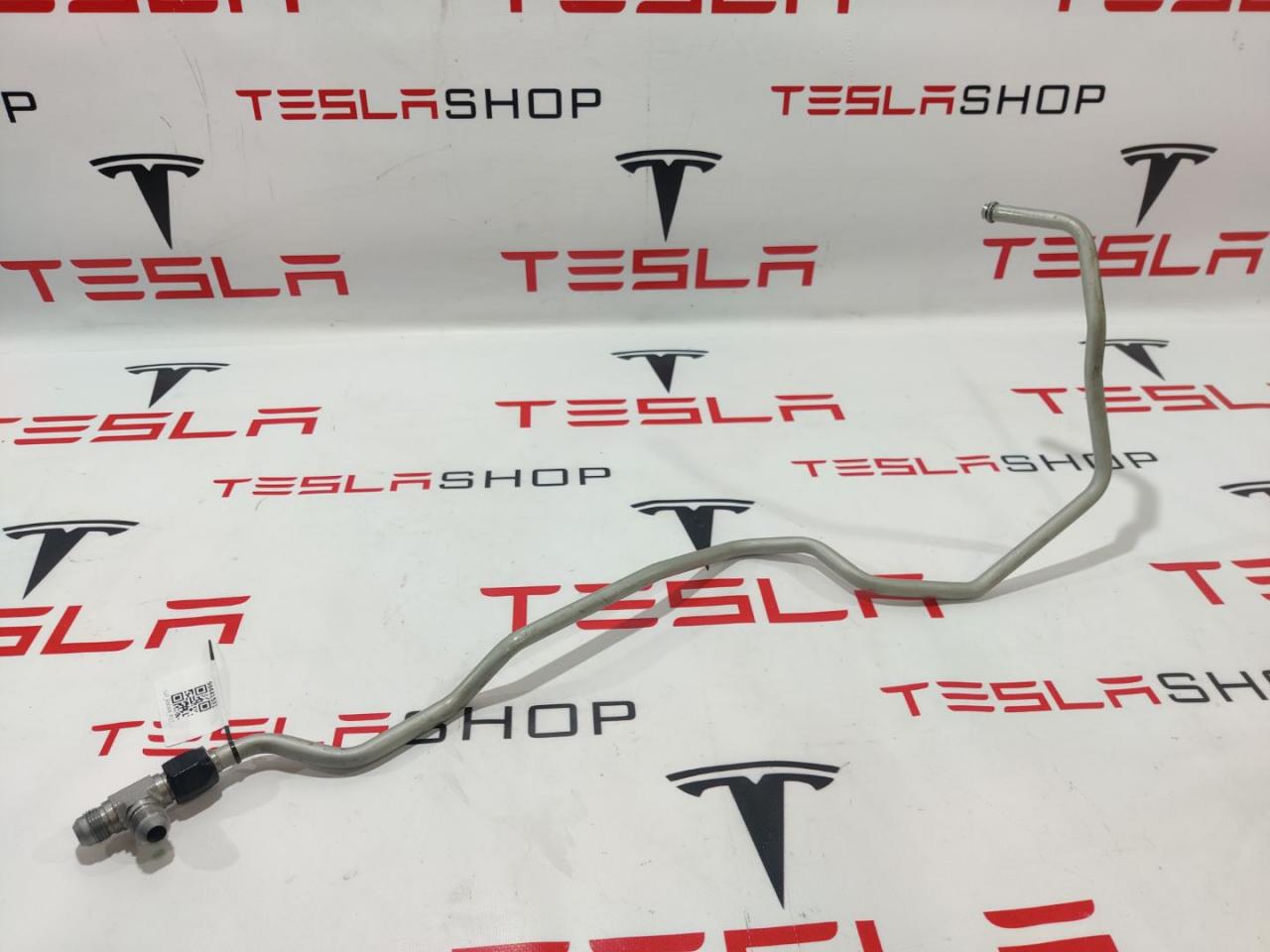 патрубок (трубопровод, шланг) Rivian R1T 1 поколение 2022, C500002782F - фото №1