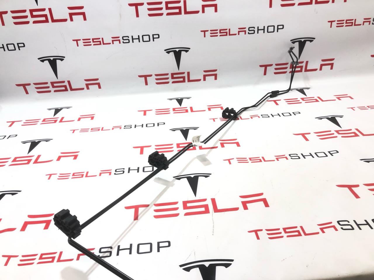 Тормозная магистраль Rivian R1T 1 поколение 2022, C100043959F, C100043960F - фото №1