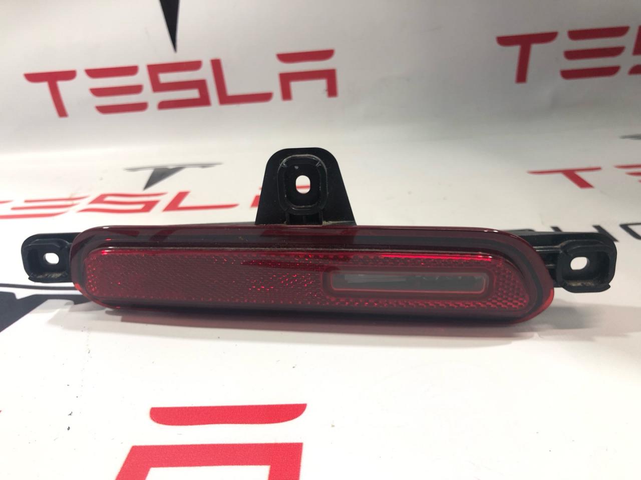 катафот Rivian R1T 1 поколение 2022, PT00000380, PT00002174 - фото №1