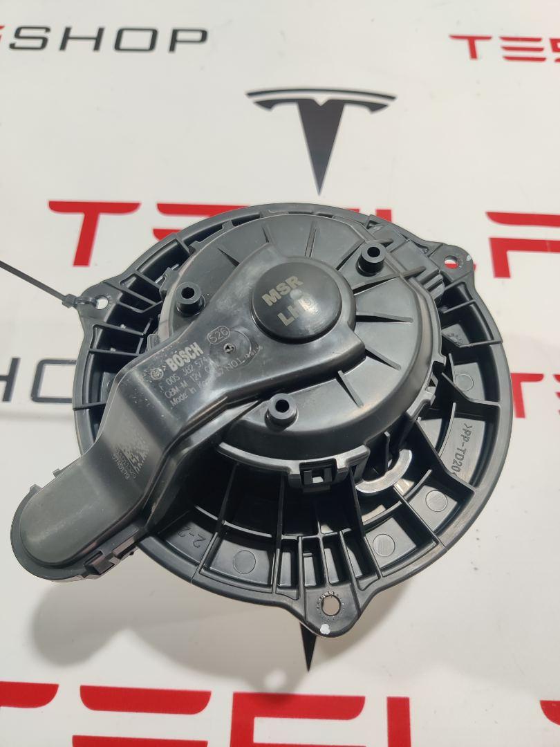 Вентилятор печки салона Tesla Model X 1 поколение 2018, 1051864-00-A, F00S330054 - фото №1