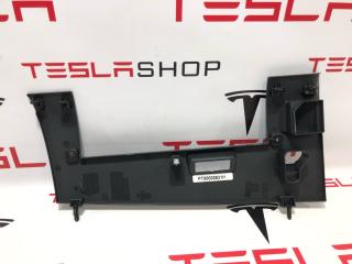 Накладка ниши для ног Rivian R1T 1 поколение 2022, PT00000821H, PT00000826, PT00000821