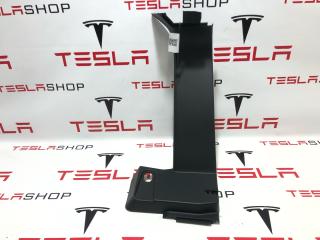 Накладка багажного проема внутренняя Rivian R1T 1 поколение 2022, PT00012127, C100012127-E