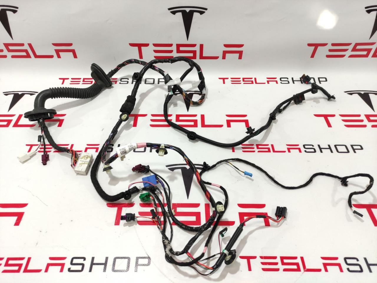 Электропроводка двери Tesla Model 3 1 поколение 2019, 1067963-00-E - фото №1