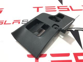 Накладка ниши для ног Rivian R1T 1 поколение 2022, PT00031132F