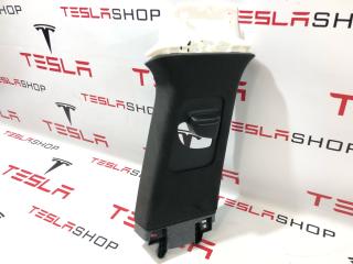 Накладка стойки B, внутренняя Rivian R1T 1 поколение 2022, PTY0104562, PTY0104563, PT00001370