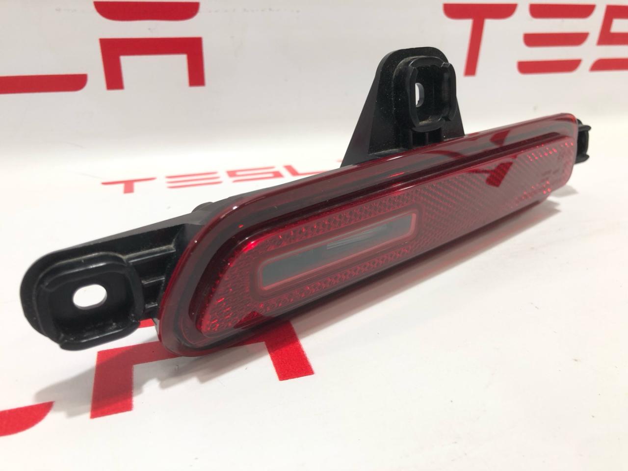 катафот Rivian R1T 1 поколение 2022, PT00000380, PT00002175G - фото №1