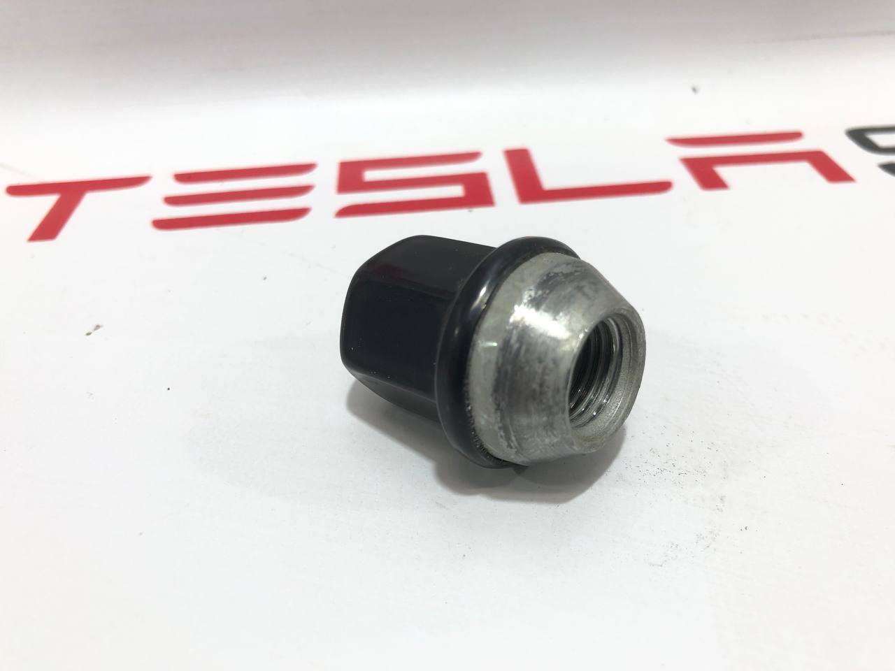 гайка колесная Rivian R1T 1 поколение 2022, 1027002-00-B - фото №1