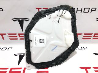 Накладка внутренняя двери Rivian R1T 1 поколение 2022, PT00049243-D