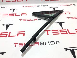 форточка двери Rivian R1T 1 поколение 2022, PT00009492-G