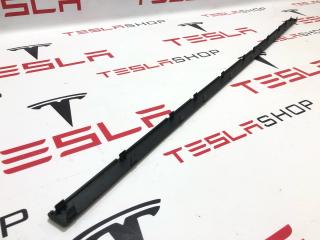 накладка двери внутренняя передняя левая Rivian R1T 1 поколение 2022, PT00041145B, PT00015994