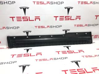 накладка двери внутренняя передняя левая Rivian R1T 1 поколение 2022, PT00015994-H, PT00016006-G