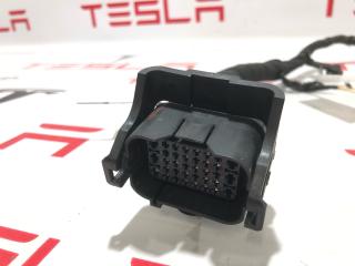 разъем (фишка) проводки Rivian R1T 1 поколение 2022, PT00000574-I