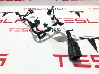 Проводка передней панели (телевизора) Rivian R1T 1 поколение 2022, PT00000574-I