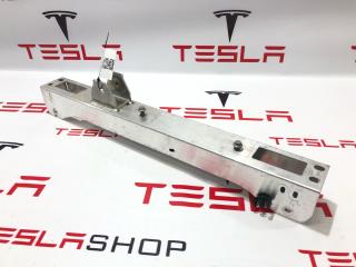 планка под капот Rivian R1T 1 поколение 2022, PT00012090