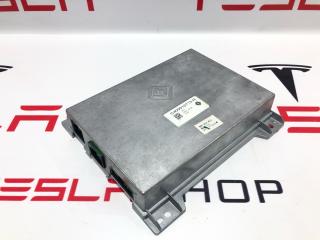 Блок управления BCM (Body Control Module) Rivian R1T 1 поколение 2022, C400012713-H, PT00012713