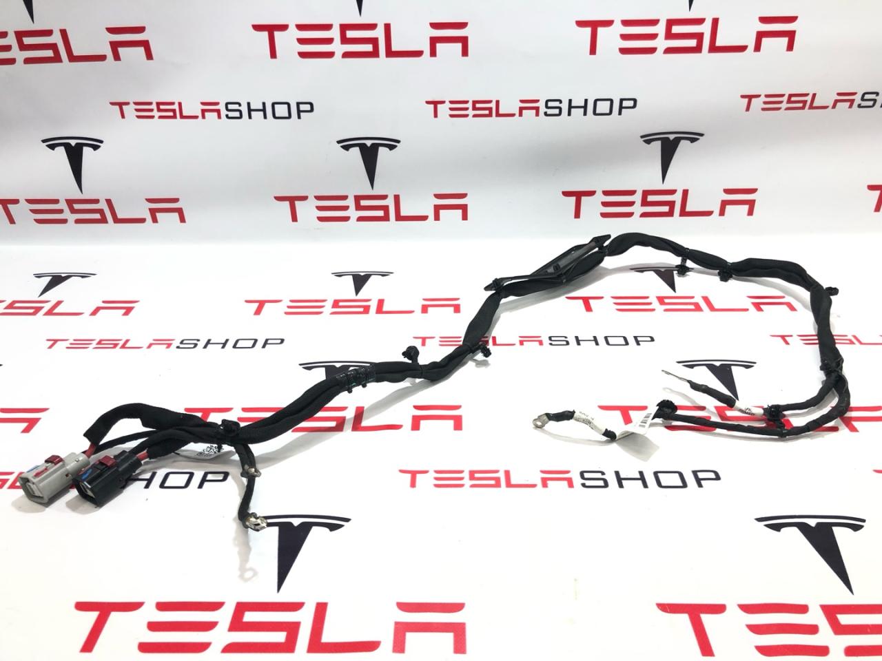 проводка Rivian R1T 1 поколение 2022, PT00049998-E, 35582694 - фото №1