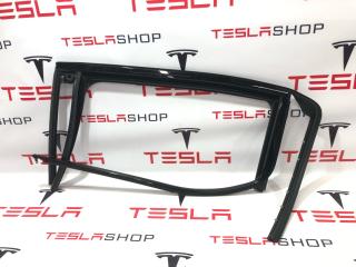 молдинг двери задней левой Rivian R1T 1 поколение 2022, PT00002210, PT00002211, PT00002209