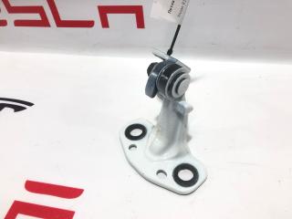 петля двери Rivian R1T 1 поколение 2022, PT00002398