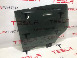 стекло двери задней левой Rivian R1T 1 поколение 2022, 43R-0115131