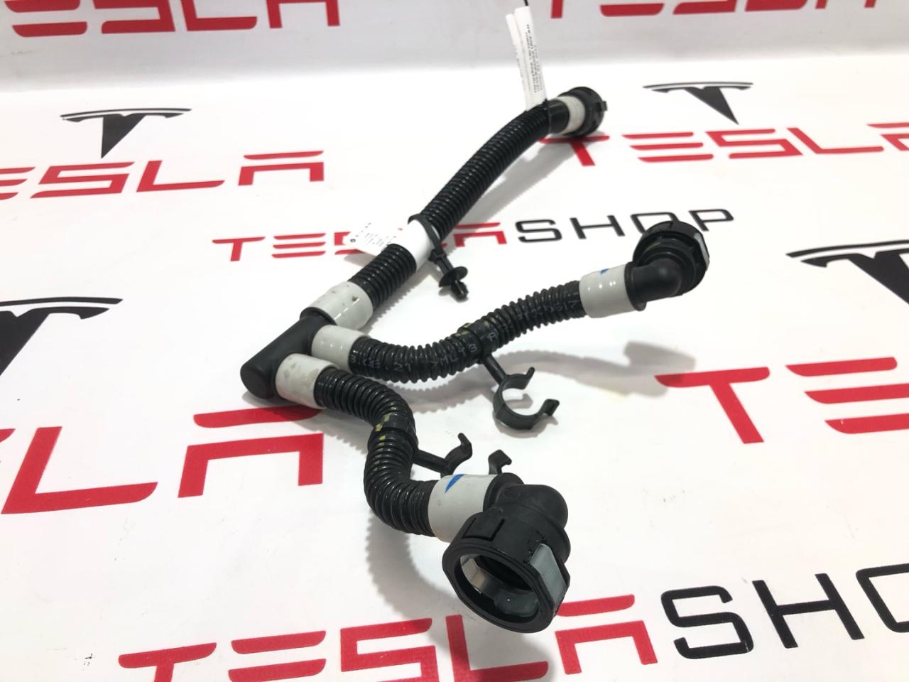 Патрубок системы охлаждения (RIVIAN R1T) Rivian R1T 1 поколение 2022, PT00061739-C - фото №1