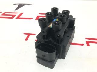 блок клапанов пневмоподвески Rivian R1T 1 поколение 2022, 04596A-EP-01, W000003351, W000001592