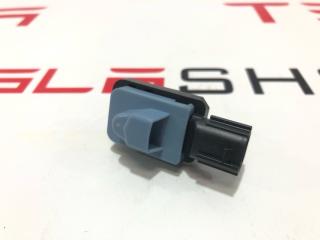 Датчик удара (давления воздуха) Rivian R1T 1 поколение 2022, PT00001457