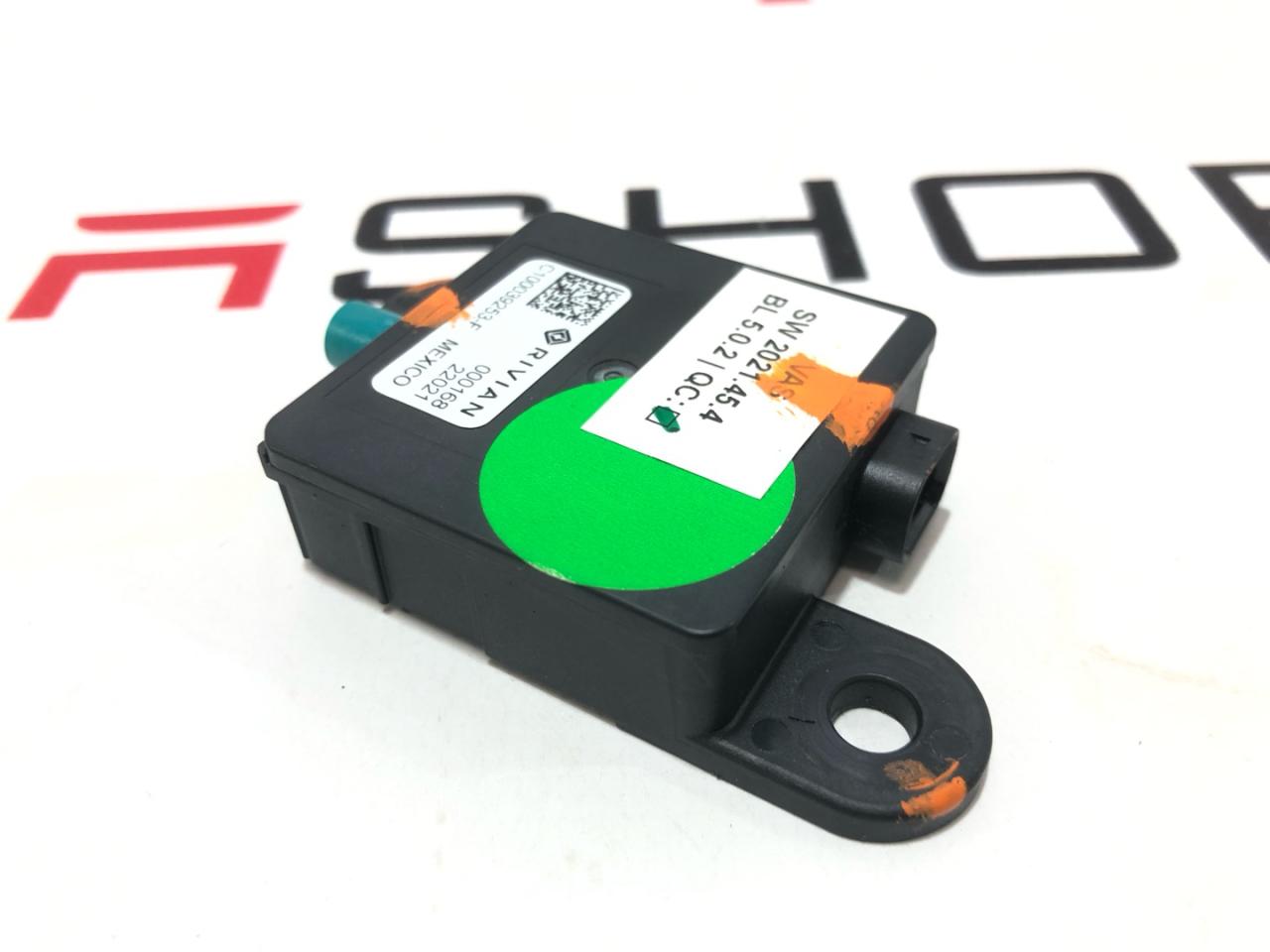 антенна Rivian R1T 1 поколение 2022, PT00062900, C100039253-F - фото №1