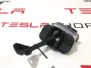 ограничитель открывания двери Rivian R1T 1 поколение 2022