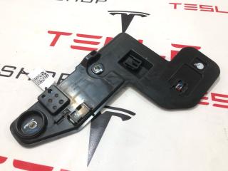 крепление проводки Rivian R1T 1 поколение 2022, PT00055490A.1