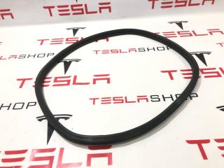 уплотнитель Rivian R1T 1 поколение 2022, PT00002352