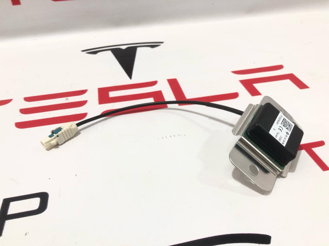 антенна Rivian R1T 1 поколение 2022, PT00014349 - фото №1