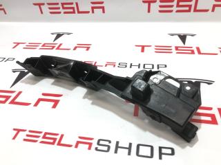 Кронштейн накладки колесной арки Rivian R1T 1 поколение 2022, PT00029642J, PT00029640H