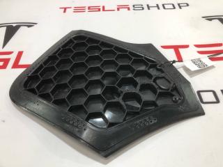 Люк порта зарядки Rivian R1T 1 поколение 2022, PT00051645, PT00053407