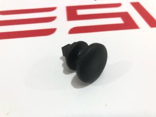 Клипса шпильки крепления грузовой сетки Rivian R1T 1 поколение 2022, PT00013136-H, PT00000292G