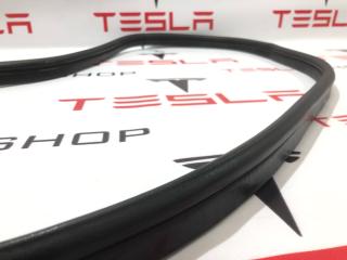 Уплотнитель бокса подкапотного резиновый Rivian R1T 1 поколение 2022, PT00002344-F, PT00013136-H, PT00000292G